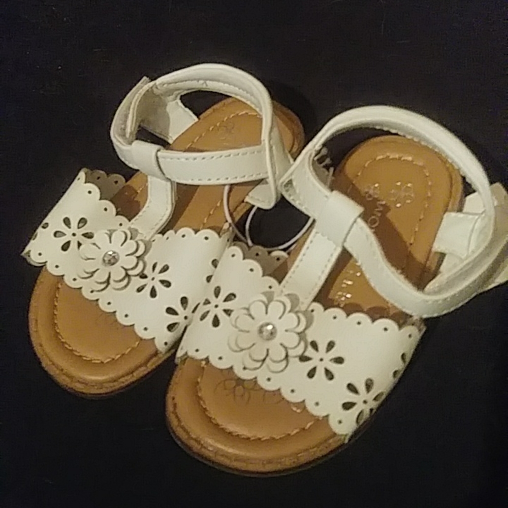 NWT WonderKids Baby/Toddler Girls' T-Strap White Sandal , BUNDLE AND SAVE!